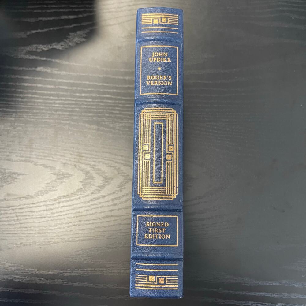 "Roger's Version" by John Updike-Franklin Library Book 1986-Signed First Edition - Picture 6 of 12